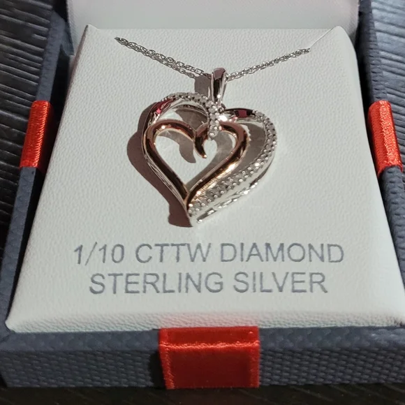 Necklace - Picture 2 of 2